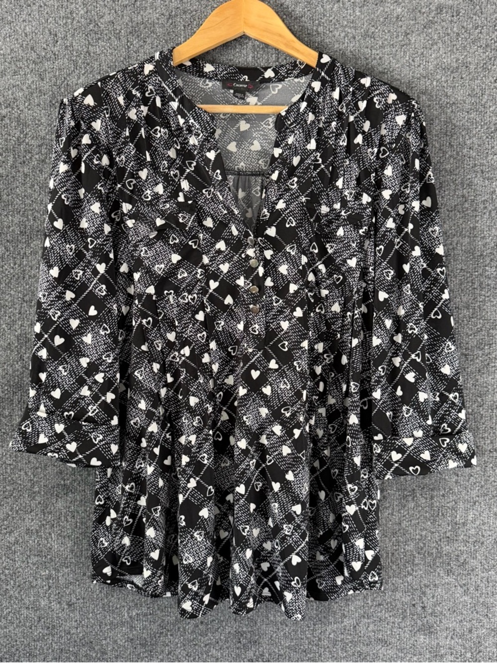 Cocomo Womens 3/4 Sleeve Heart Print Top Size Large Black White Office Stretch